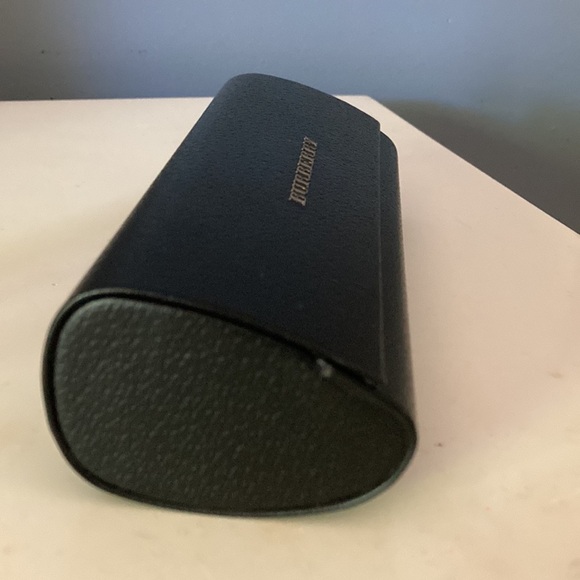 Burberry Sunglasses Case - Picture 4 of 10